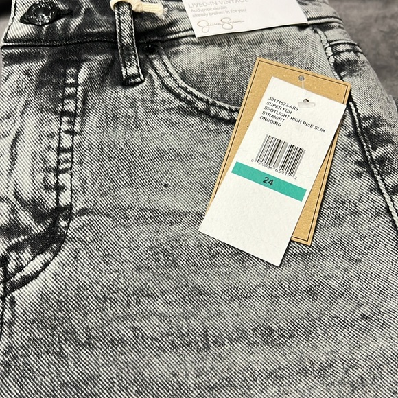 NWT Women’s Jessica Simpson Super Fun Spotlight High Rise Slim Straight Jeans - Picture 7 of 9